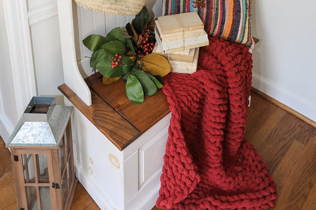 Entry Bench with Cranberry Large Knot Blankets